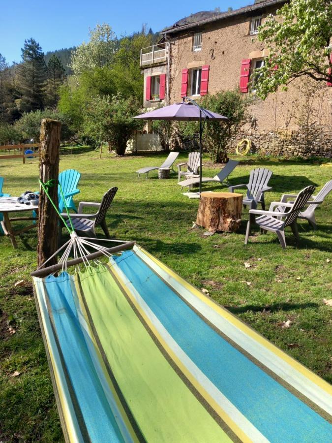Hotel Cedres Bleus De Joany Chez Nathalie Viviez Exterior foto