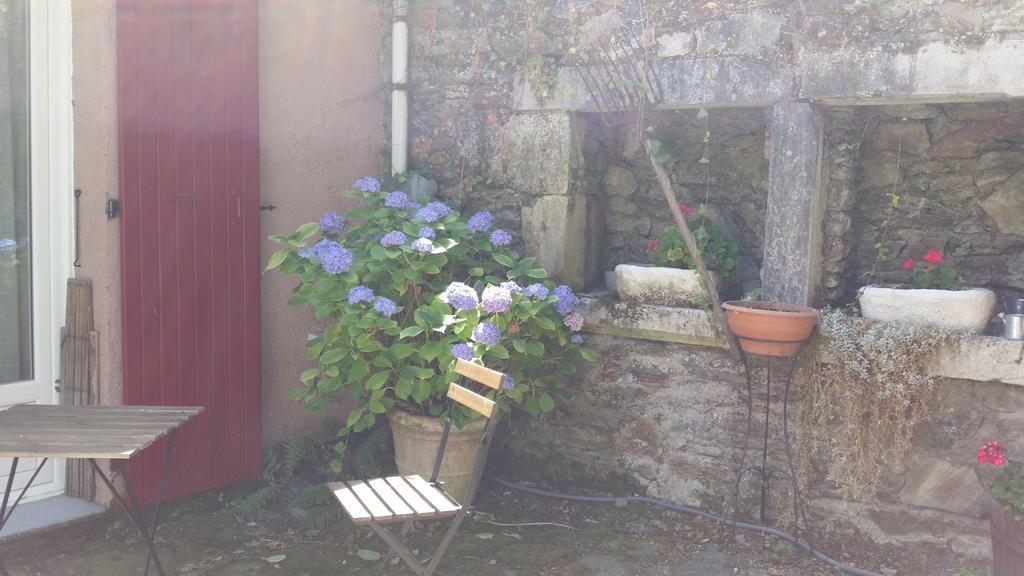Hotel Cedres Bleus De Joany Chez Nathalie Viviez Exterior foto
