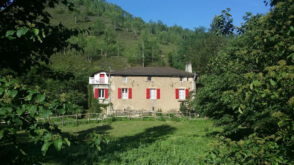 Hotel Cedres Bleus De Joany Chez Nathalie Viviez Exterior foto